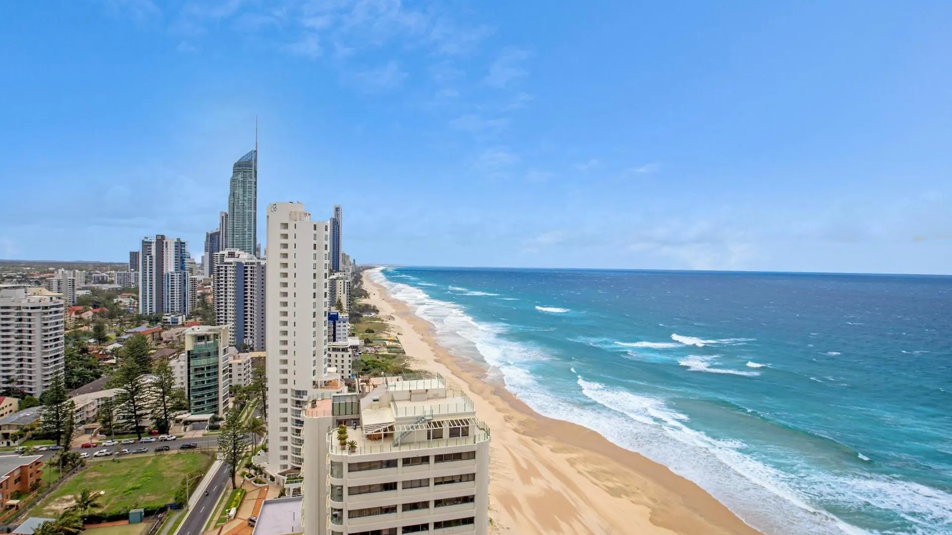 Surfers Aquarius On The Beach Aparthotel Gold Coast