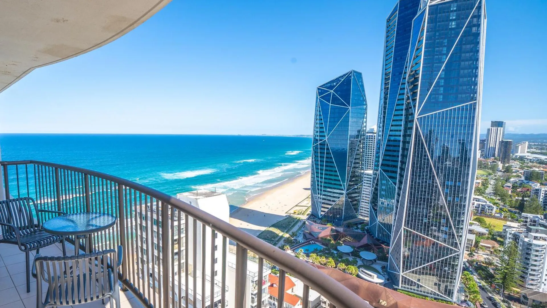 Surfers Aquarius On The Beach Aparthotel Gold Coast 4*,