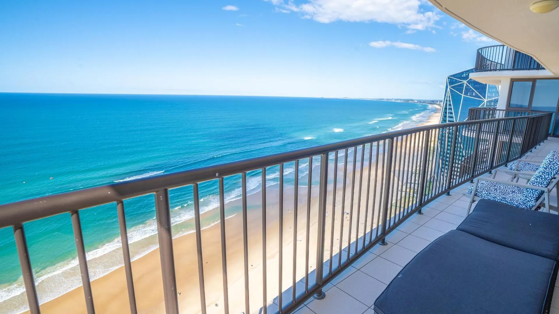 Surfers Aquarius On The Beach Aparthotel Gold Coast