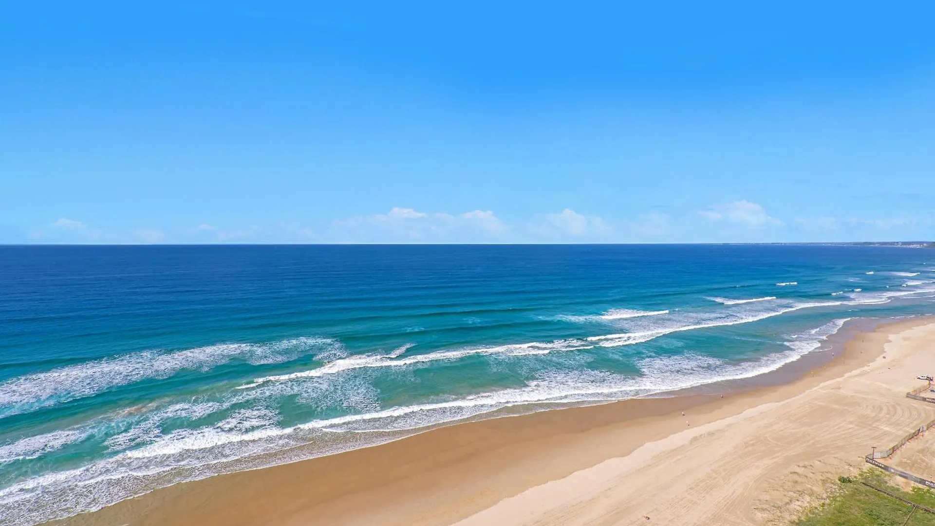 ****  Surfers Aquarius On The Beach Aparthotel Gold Coast Australia