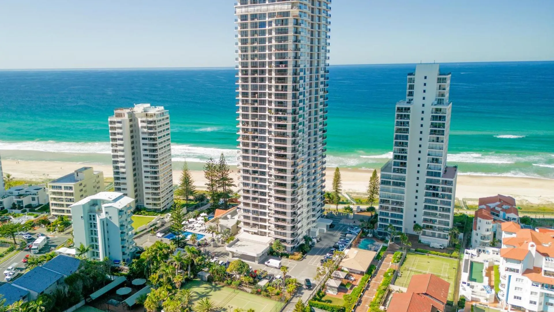 Surfers Aquarius On The Beach Aparthotel Gold Coast